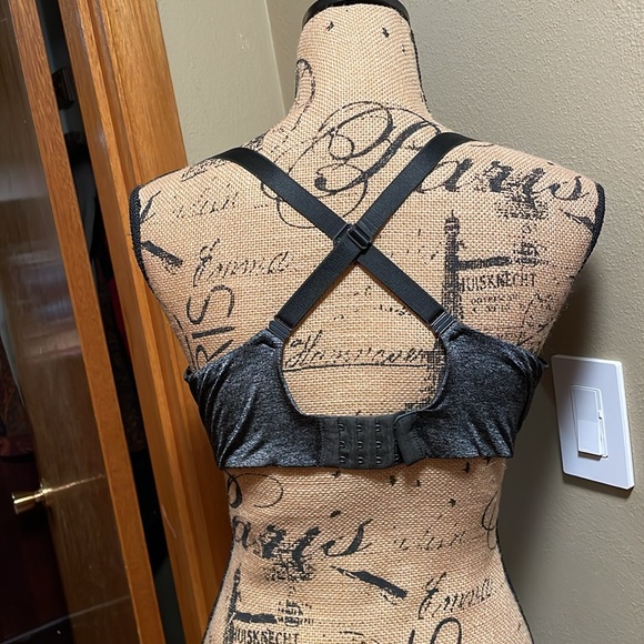 Victoria's Secret Dark Grey Underwire Bra Size 38DDD - Picture 6 of 9